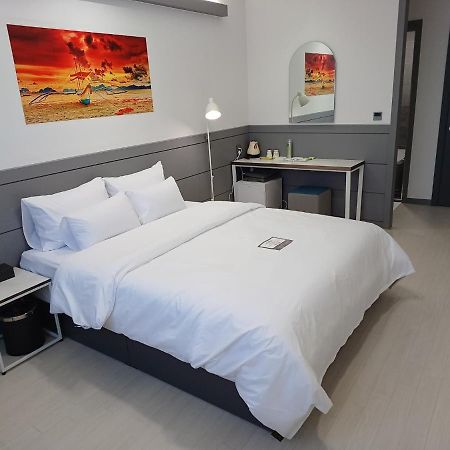 פייונגטק Hi& Hotel מראה חיצוני תמונה